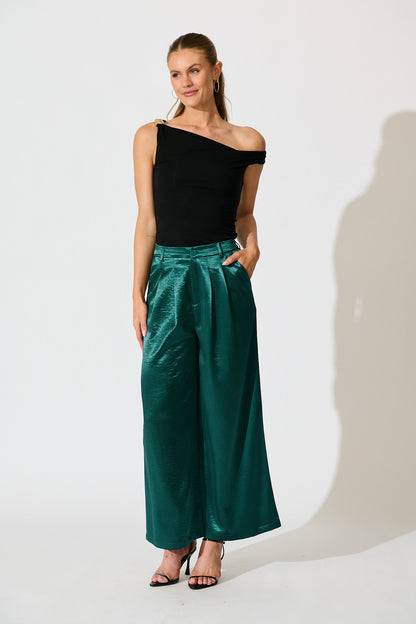 Ala Off Shoulder Top in Black