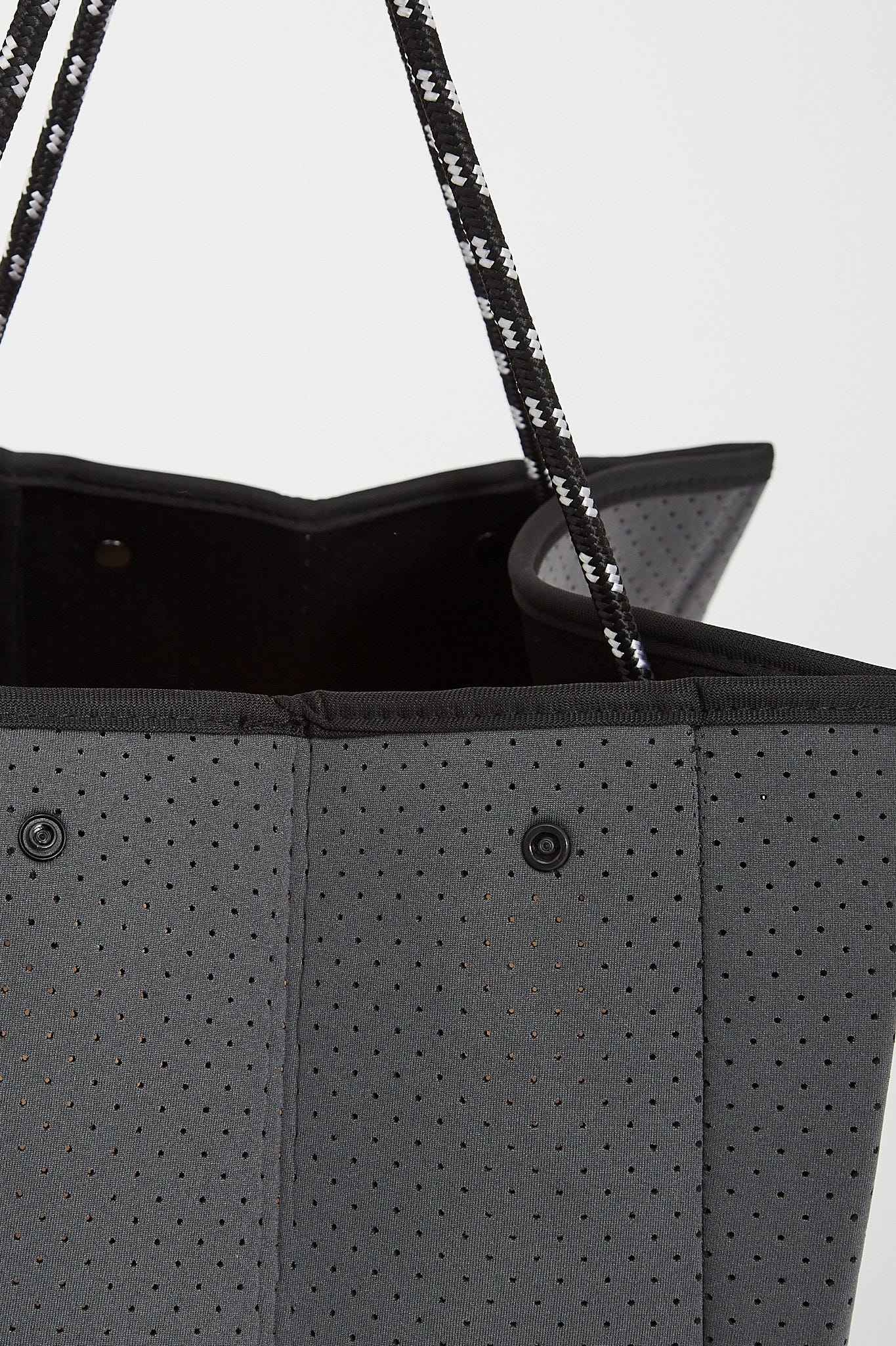 august + delilah Rania Neoprene Tote Bag in Grey